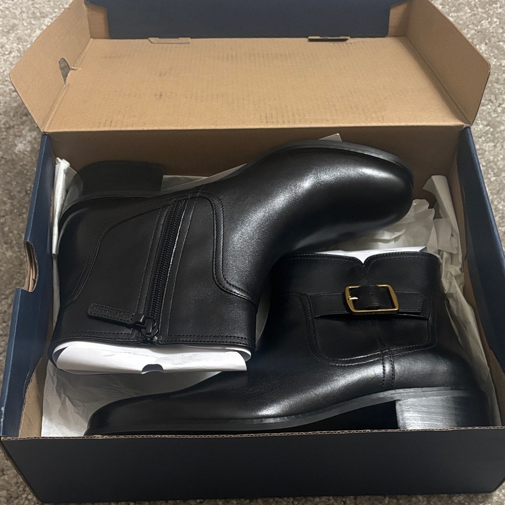 Cole Haan Black WOMENS THAYER BUCKLE ANKLE BOOT